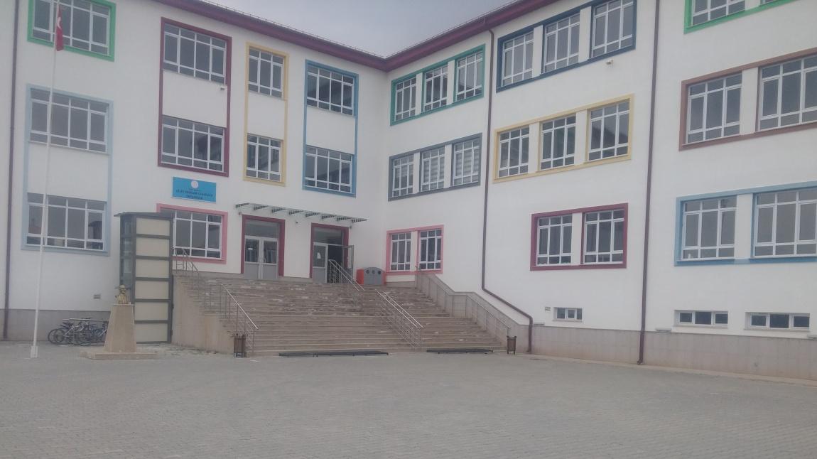 Şehit Nurcan Karakaya Ortaokulu Fotoğrafı